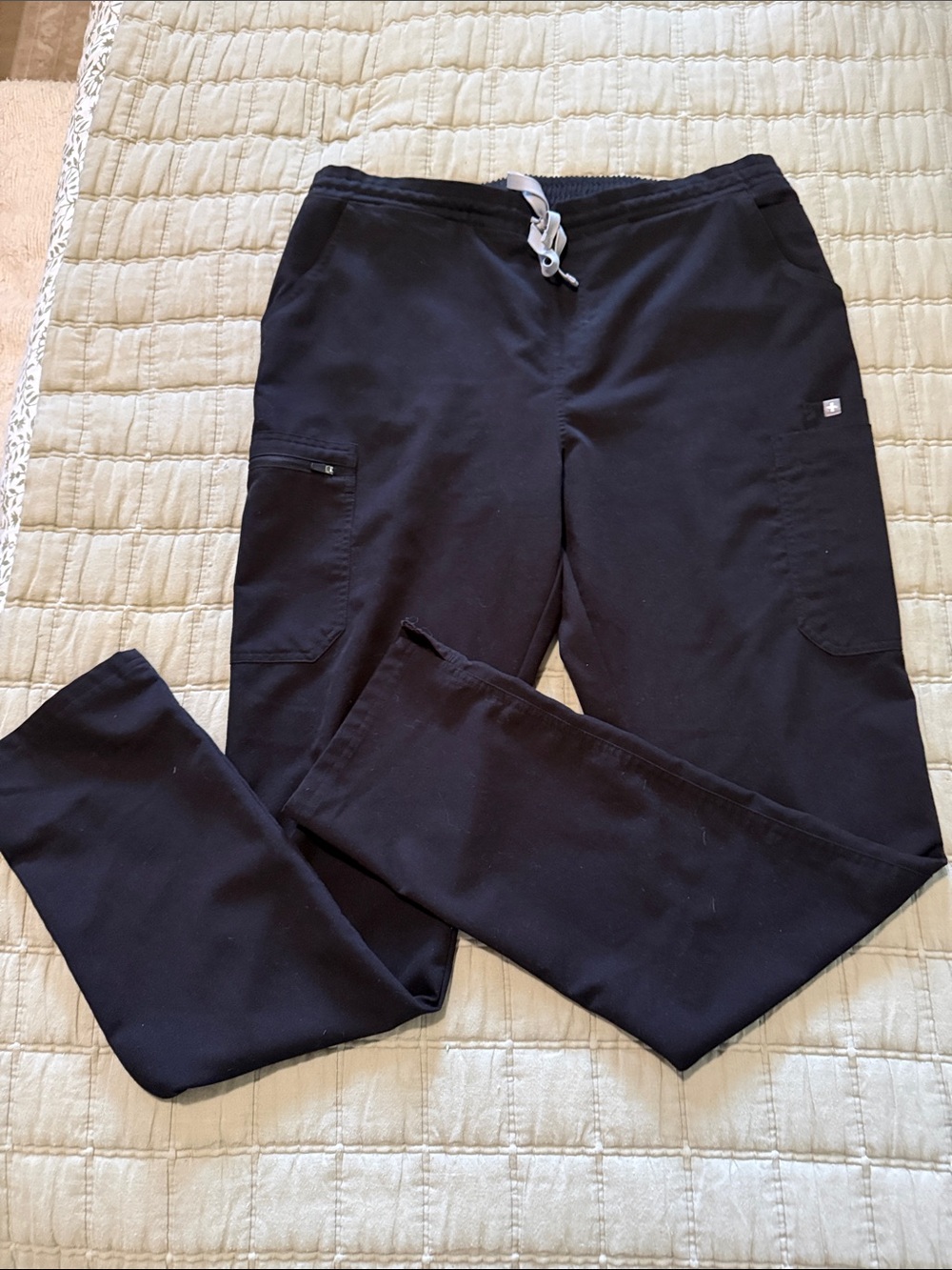 Figs Technical collection woman’s Black Drawstring Cargo Pants